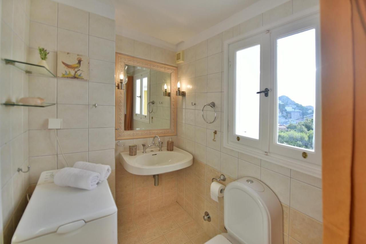 Feel At Home - Family House In Hydra ภายนอก รูปภาพ
