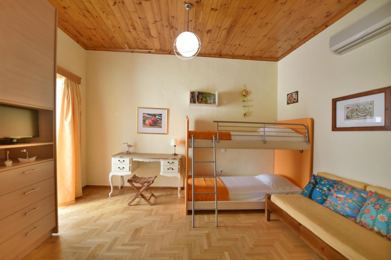 Feel At Home - Family House In Hydra ภายนอก รูปภาพ