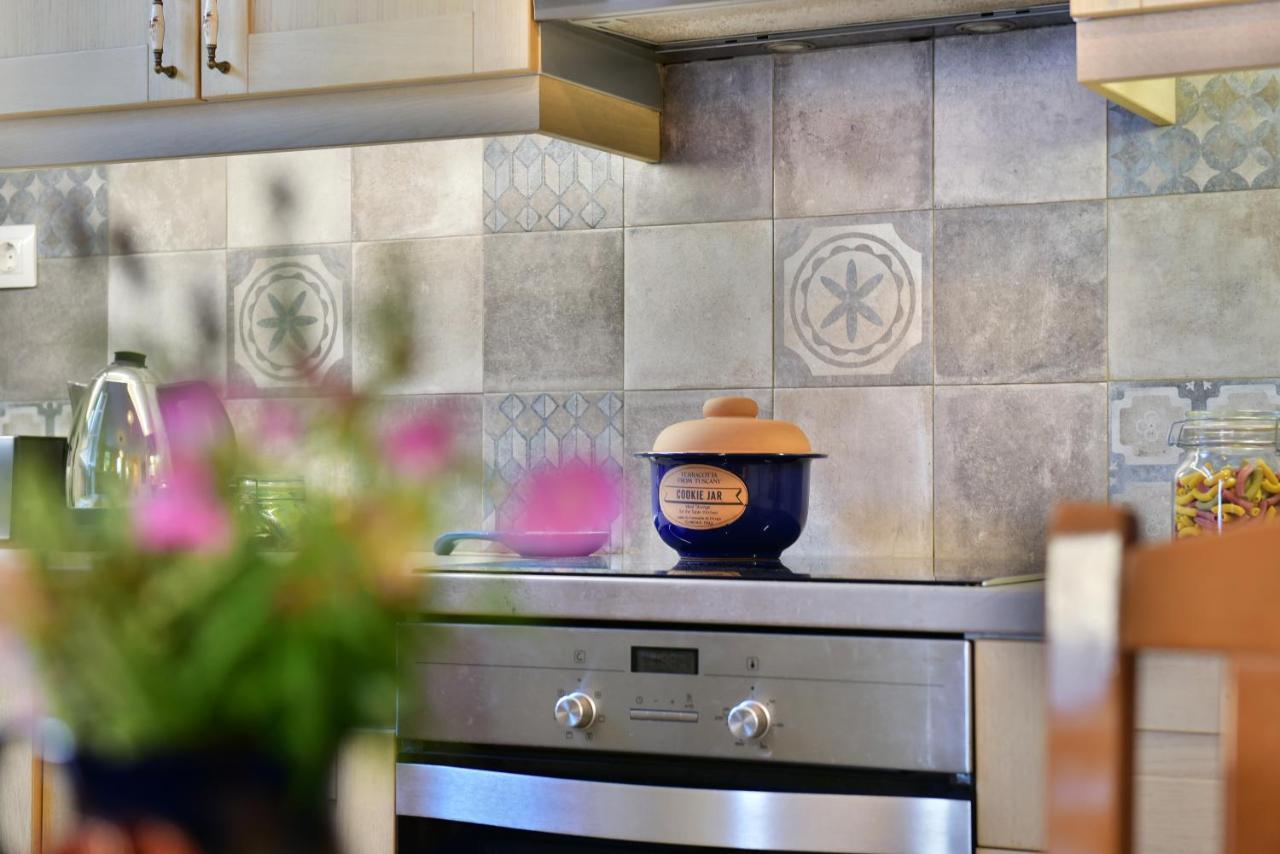 Feel At Home - Family House In Hydra ภายนอก รูปภาพ